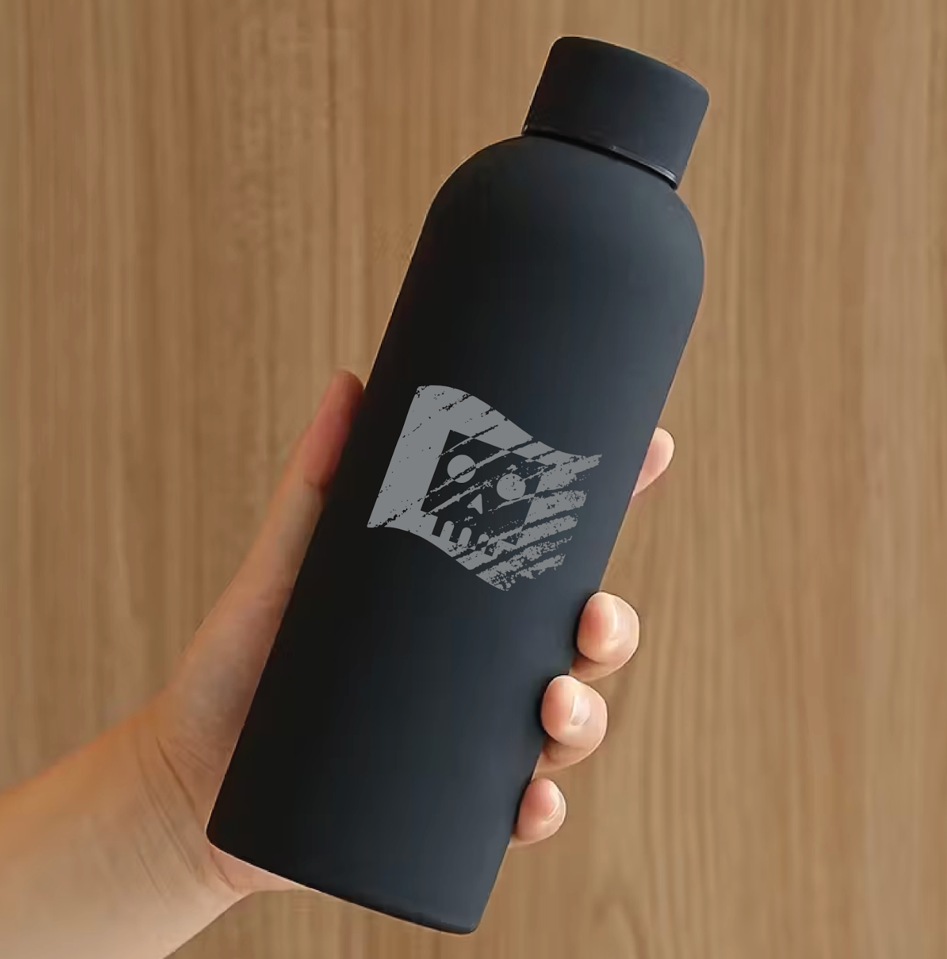 Water bottle grey flag